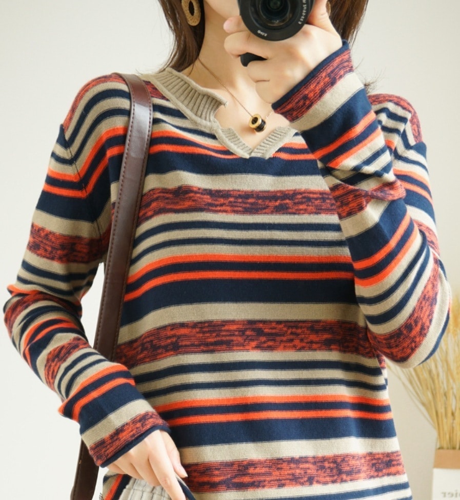 トップス デート ニットソー 長袖 Vネック 可愛い きれいめ 上品 おしゃれ かっこいい 可愛い ラブリー キュート ガーリー クール モード系 セクシー エレガント 存在感 フォーマル