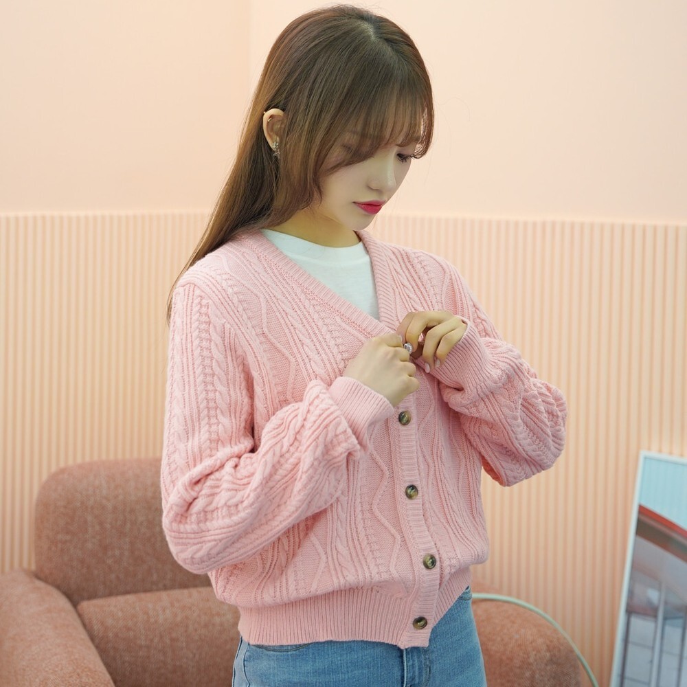 レディース カーディガン 上着 羽織 ショート 長袖 Vネック 前開き リブニット 伸縮性 ボタン 厚手 ニット かわいい 大人可愛い カジュアル 上品 おしゃれ ガーリー ラブリー キュート