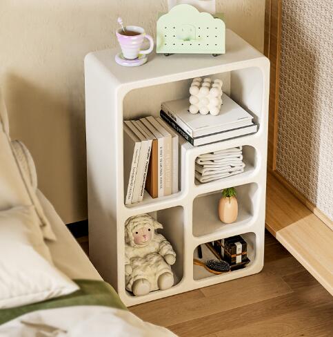 ベッドサイドキャビネット寝室モダンシンプルベッドサイド収納キャビネットティーサイドキャビネット収納棚　サイド収納ラック新品