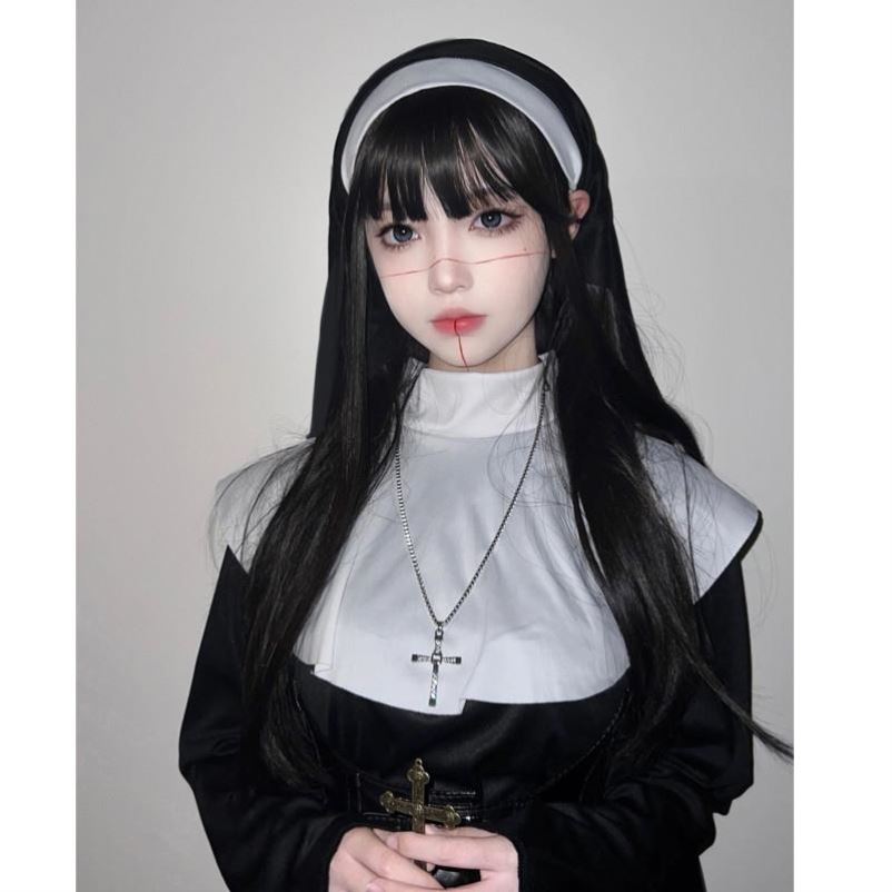 ハロウィーンはcos服を着ています