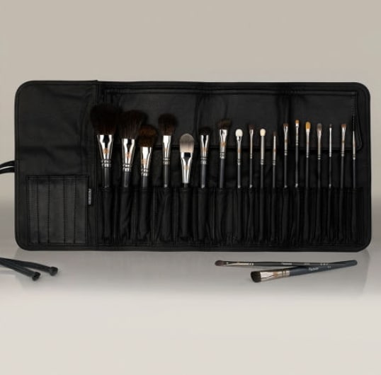 プロフェッショナルブラック18種メイクブラシセット + ランダムブラシ1種 + ブラシクレンザーパッド + クレンザー200ml + クレンジングソープ 100g 2種セット