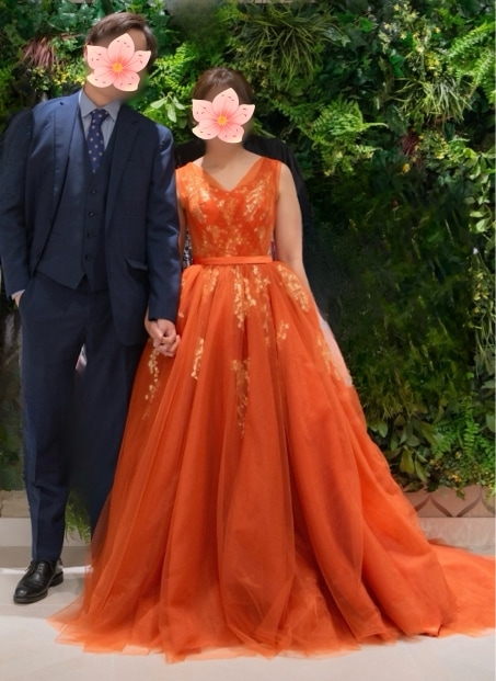 カラードレス オレンジ キラキラ光る刺繍 Vネック プリンセスライン 優雅 クラシカル 前撮り 編み上げ