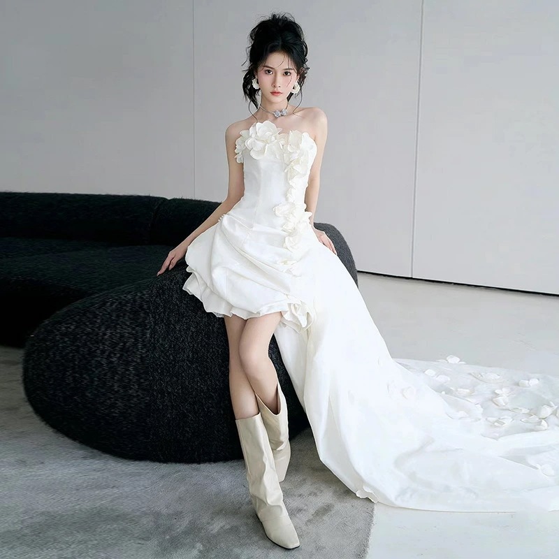 ウェディングドレス ミニドレス 花柄 フラワー 可愛い 二次会ドレス ビスチェドレス 白 ウェディング ドレス ショート丈 結婚式ドレス 二次会 ホワイトドレス タイトドレス ノースリーブ トレーンド