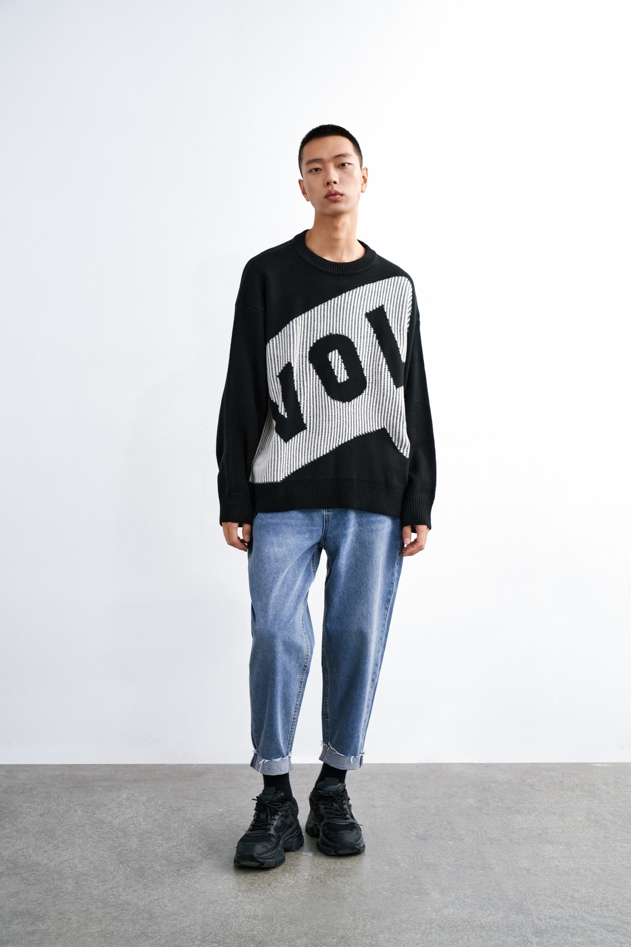 春 メンズ トレンド カラー レター ジャガード プルオーバー ニット Tシャツ ユニークなデザイン ブラック S M L 個性的 トップス シャツ トレーナー 袖あり 長袖 シンプル カジュアル