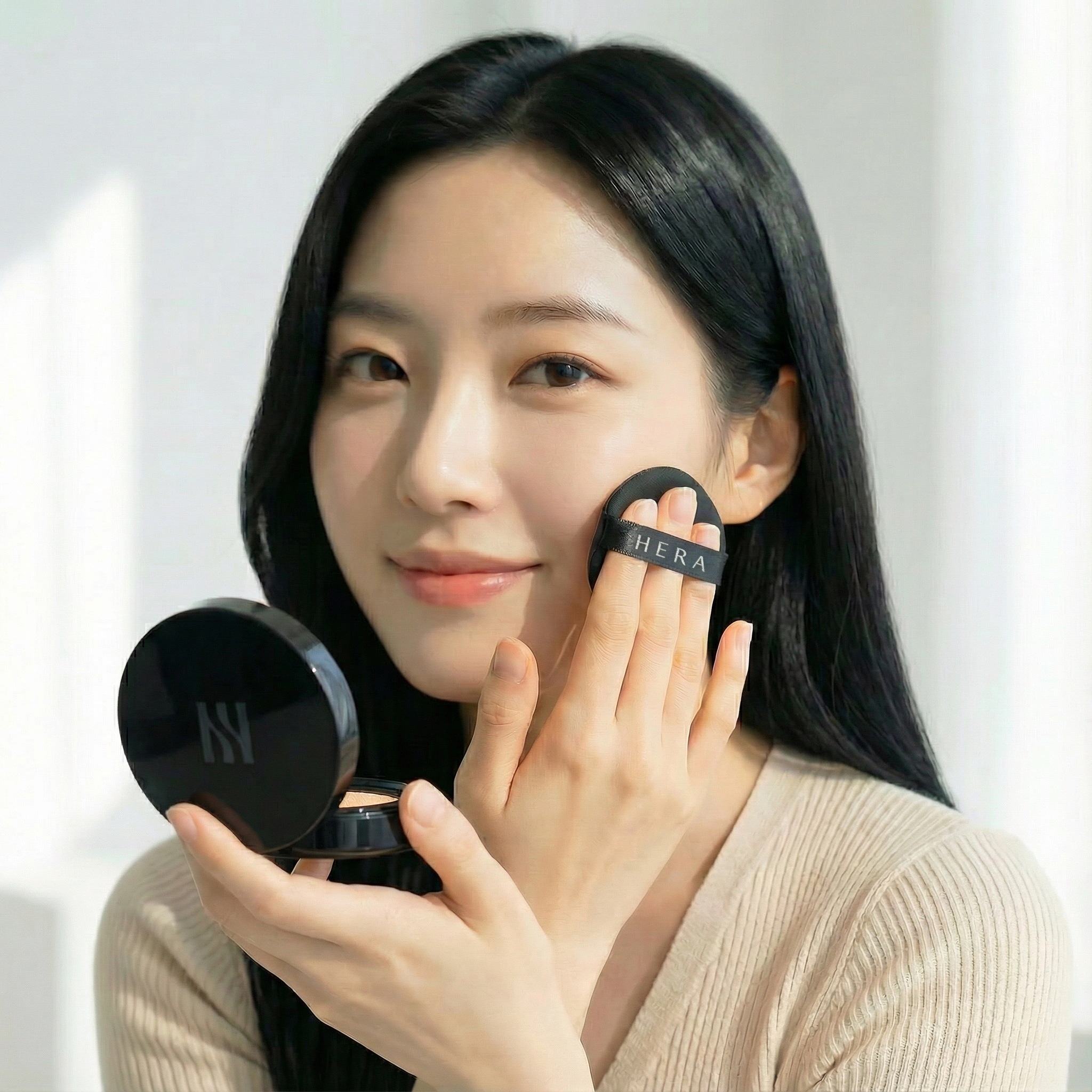 HERA ヘラ 公式 ブラック クッション ファンデーション 本品+リフィル 13n1 17n1 17c1 21n1 21c1 23n1 23c1 25n1 27n1 クッションファンデ 下地