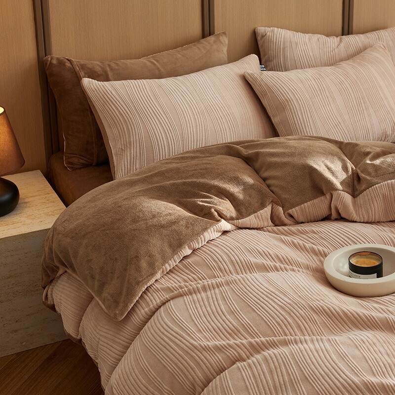 ベッド用品 秋冬 新作 立体 消光 増粘 フランネル 4点セット シンプル 保温 ベッドシーツ 掛け布団カバー 8,832円