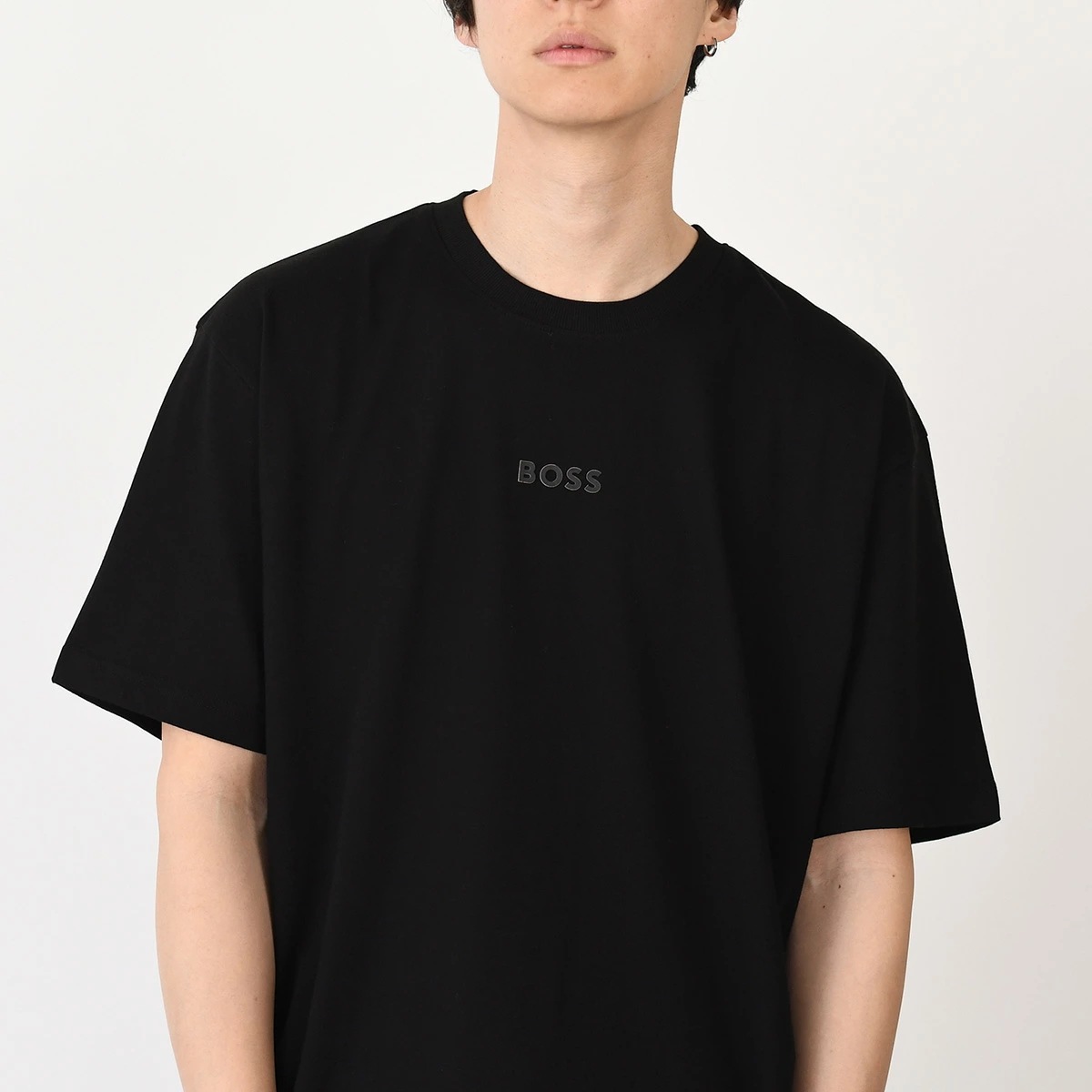 Tシャツ メンズ 半袖 ブラック クルーネック コットンTシャツ エンボスロゴ シンプル 上質 ミニマル 大人 50519368