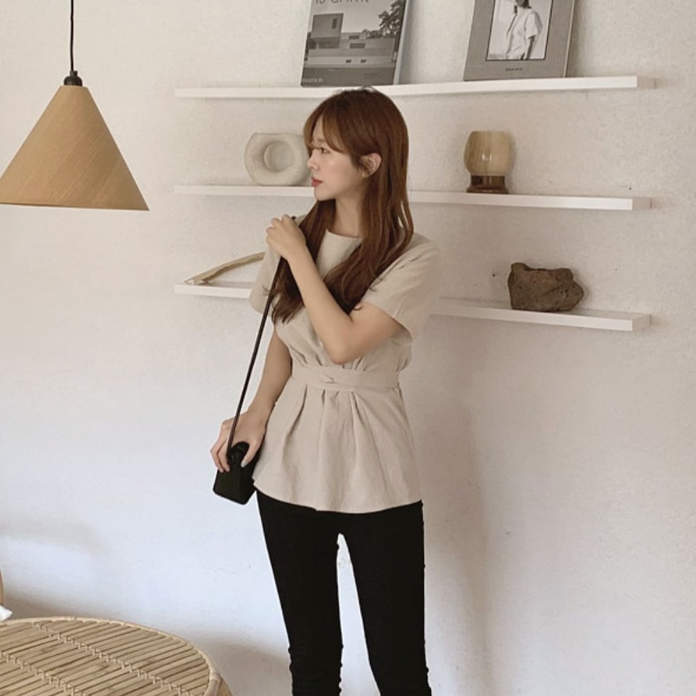 トップス デート シャツ ブラウス カットソー 袖あり 半袖 かわいい 大人可愛い きれいめ シンプル カジュアル 大人 上品 おしゃれ お洒落 主役級 存在感 夏 10代 20代 30代 レディース