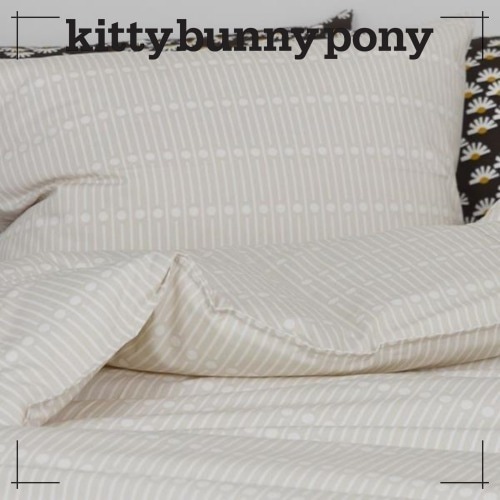 kittybunnypony公式 ミラーリバース エクルー 綿布団