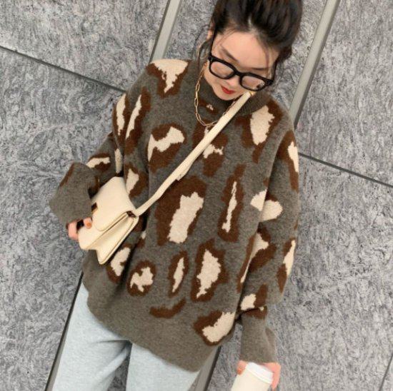 ニット セーター トップス ラウンドネック 長袖 ヒョウ柄 レオパード 体型カバー 秋冬 冬スペシャルセール スッキリ おしゃれ 高見え 流行 旬 お出かけ デート ディナー ママコーデ シンプル 無