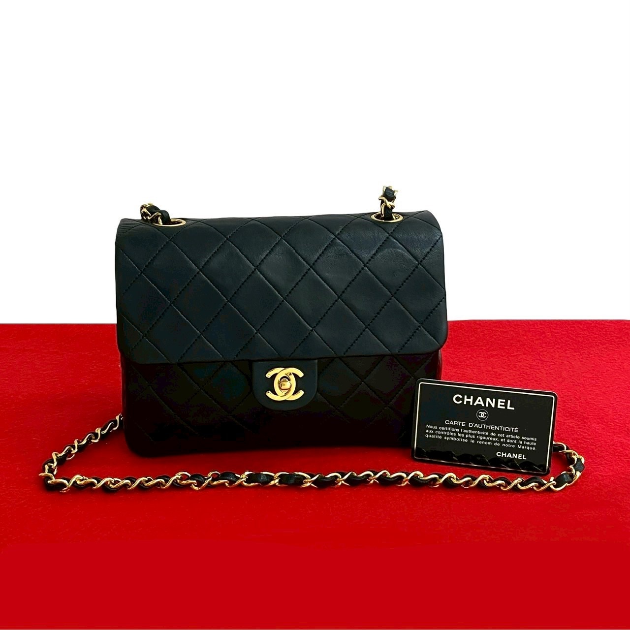 ヴィンテージ マトラッセ ココマークショルダーバッグ ラムスキン ブラック 126-7