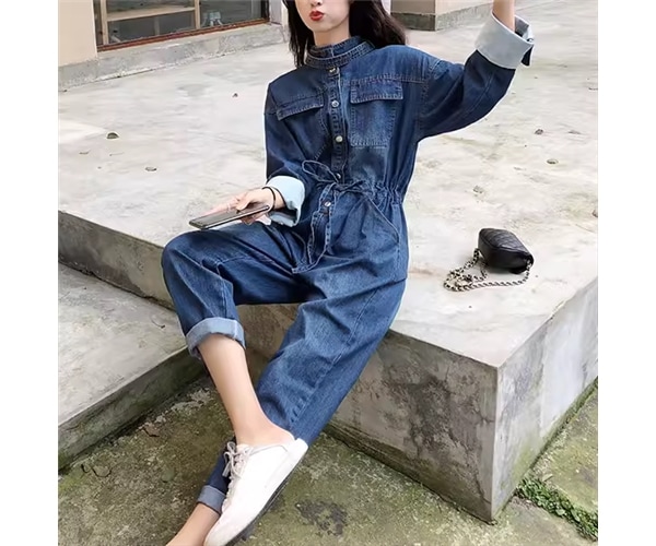 レディース オールインワン つなぎ デニム フルレングス 長袖 スタンドカラー ウエストマーク ウエストリボン ポケット ハイウエスト 前開き ボタン ブルーデニム かわいい 大人可愛い きれいめ