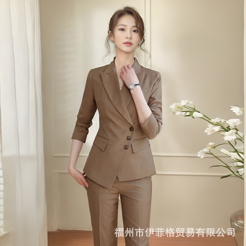 プロフェッショナルスーツスーツ女性 2024 新しいファッション気性スーツジャケット美容室ホワイトカラー販売サービス