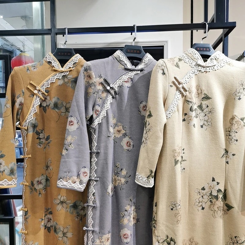 2024冬ウールウェディングチャイナドレスレディーススリムミドル丈ドレスプリントレース改良チャイナドレス