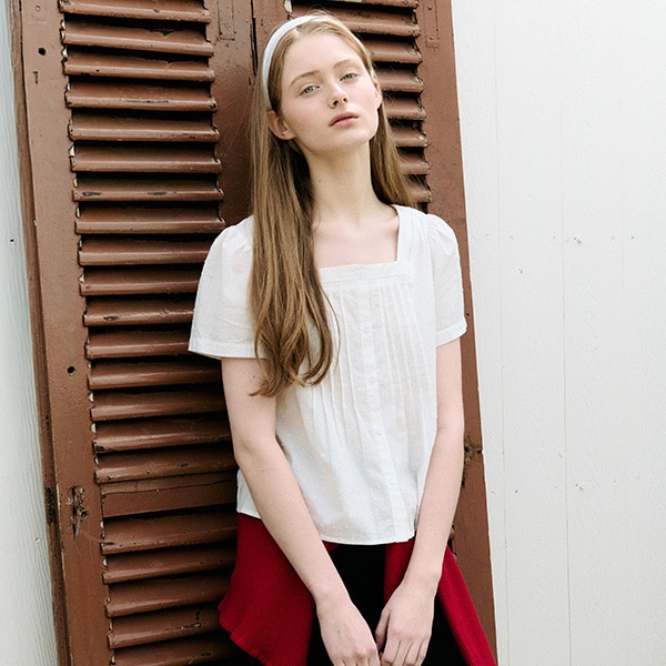 SQUARE NECK LACE BLOUSE IVORY