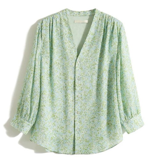 トップス シャツ 袖あり 長袖 Vネック シフォン かわいい 大人可愛い きれいめ 大人 上品 おしゃれ お洒落 大人女子 こなれ感 ラブリー キュート ガーリー エレガント とろみ感 花柄 小花柄