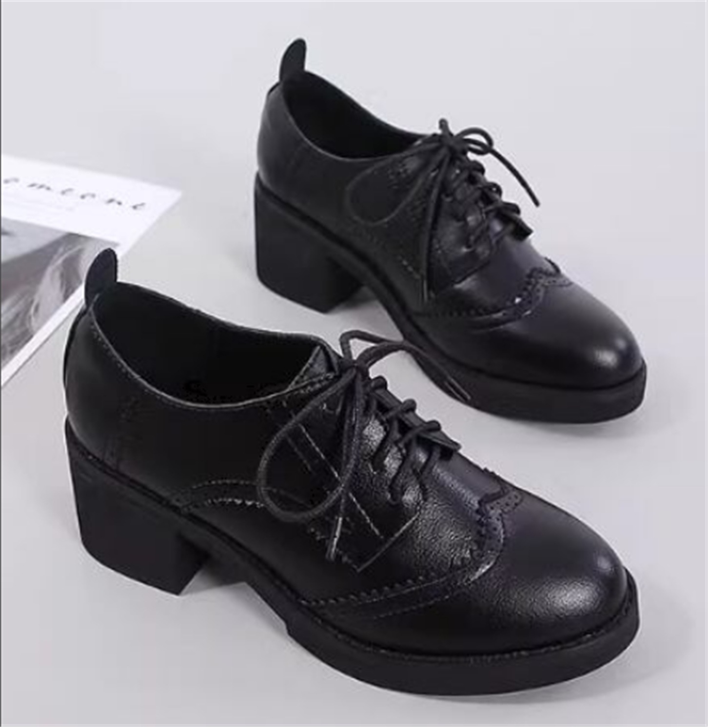 レザーシューズ レディースシューズ ラrエースアップ ウンドトゥ 太ヒール ブリティシュ 柔らかい 滑り止め 大人可愛い きれいめ シンプル カジュアル お洒落 上品 清楚 格上げ キュート