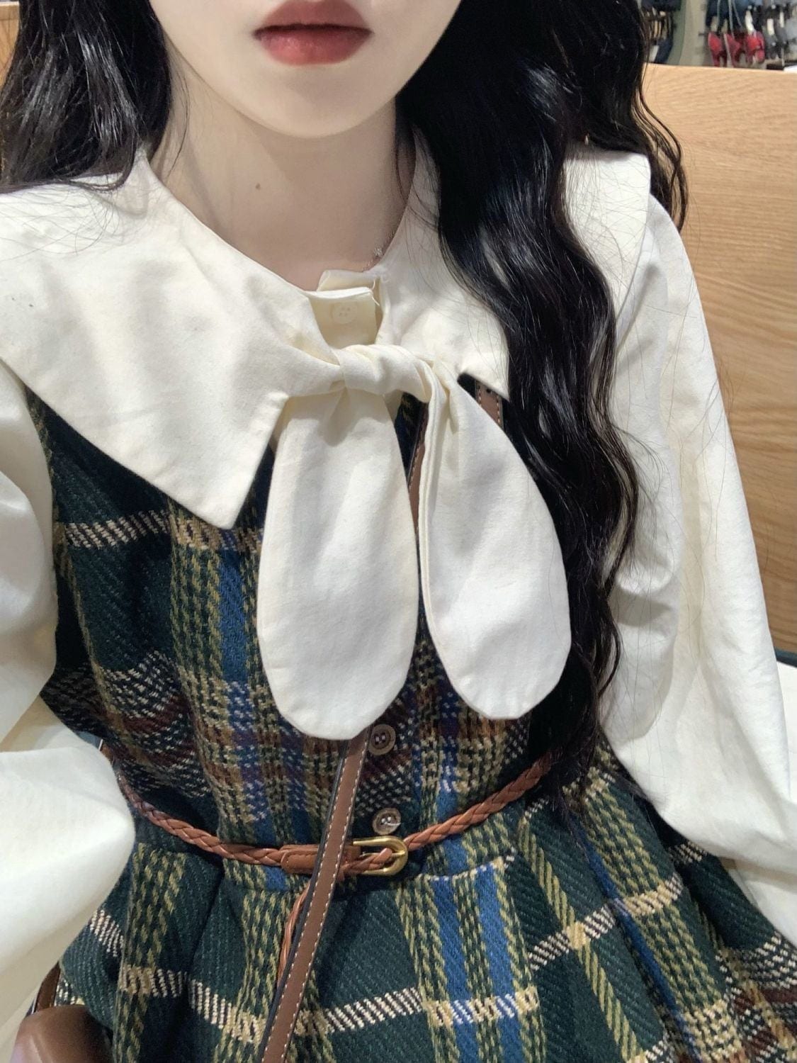 と あちこち 腰をすぼめる 蝶ネクタイのシャツ タンクトップスカート やせて見える 2点セット