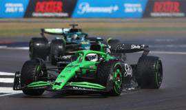 スパーク 1/18 Kick Sauber C45 No.27 Stake F1 Team Kick Sauber 3rd British GP 2025 with Pit Board【18S1012