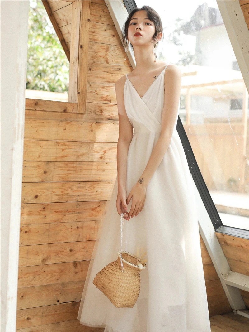 ウェディングドレス 花嫁 パーティー Aライン ホワイトドレスパーティードレス 演奏会用ドレス イブニングドレス 結婚式 声楽 ピアノ 発表会 同窓会 ロングドレス 舞台衣装 ステージドレス