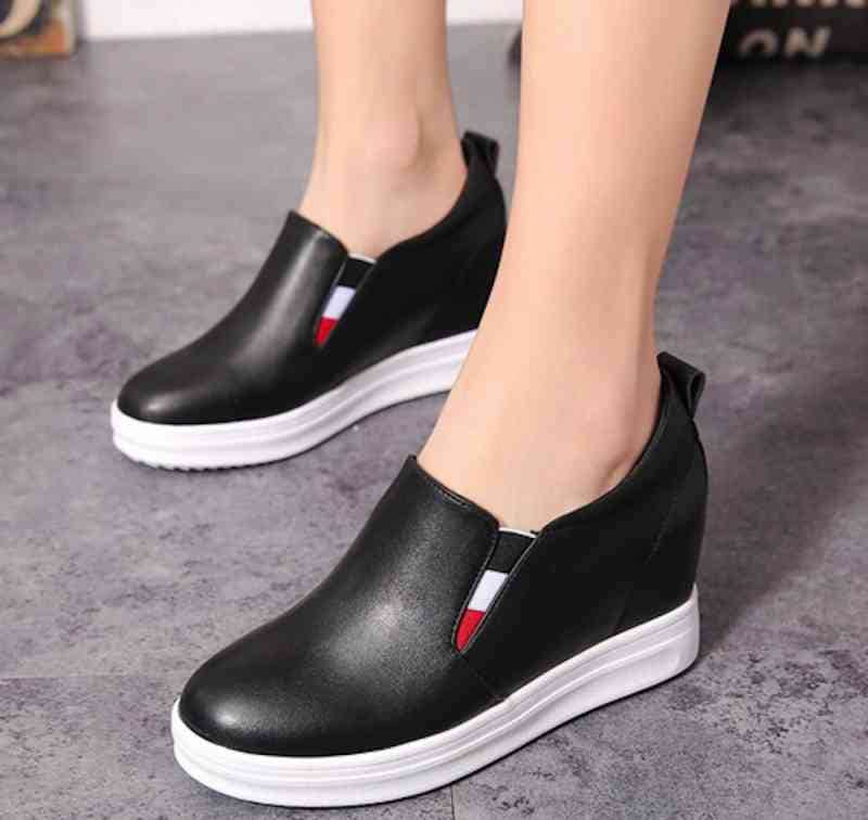 スリッポン スニーカー レザー 冬 あったか ボア 革 春 24.5 歩きやすい グレー 黒 レディース ピンク 白 幅広 軽い ハイカット 夏 5E 疲れない ブランド 軽量 キルティング 新作 3 5,046円