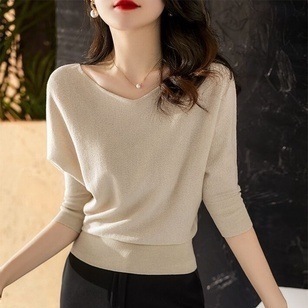 トップス ニットソー レギュラー丈 袖あり 5分袖 Vネック 細身 ストレート ふわふわ ニット かわいい 大人可愛い 綺麗 きれいめ シンプル 大人 上品 おしゃれ 大人女子 こなれ感 ラフ クール
