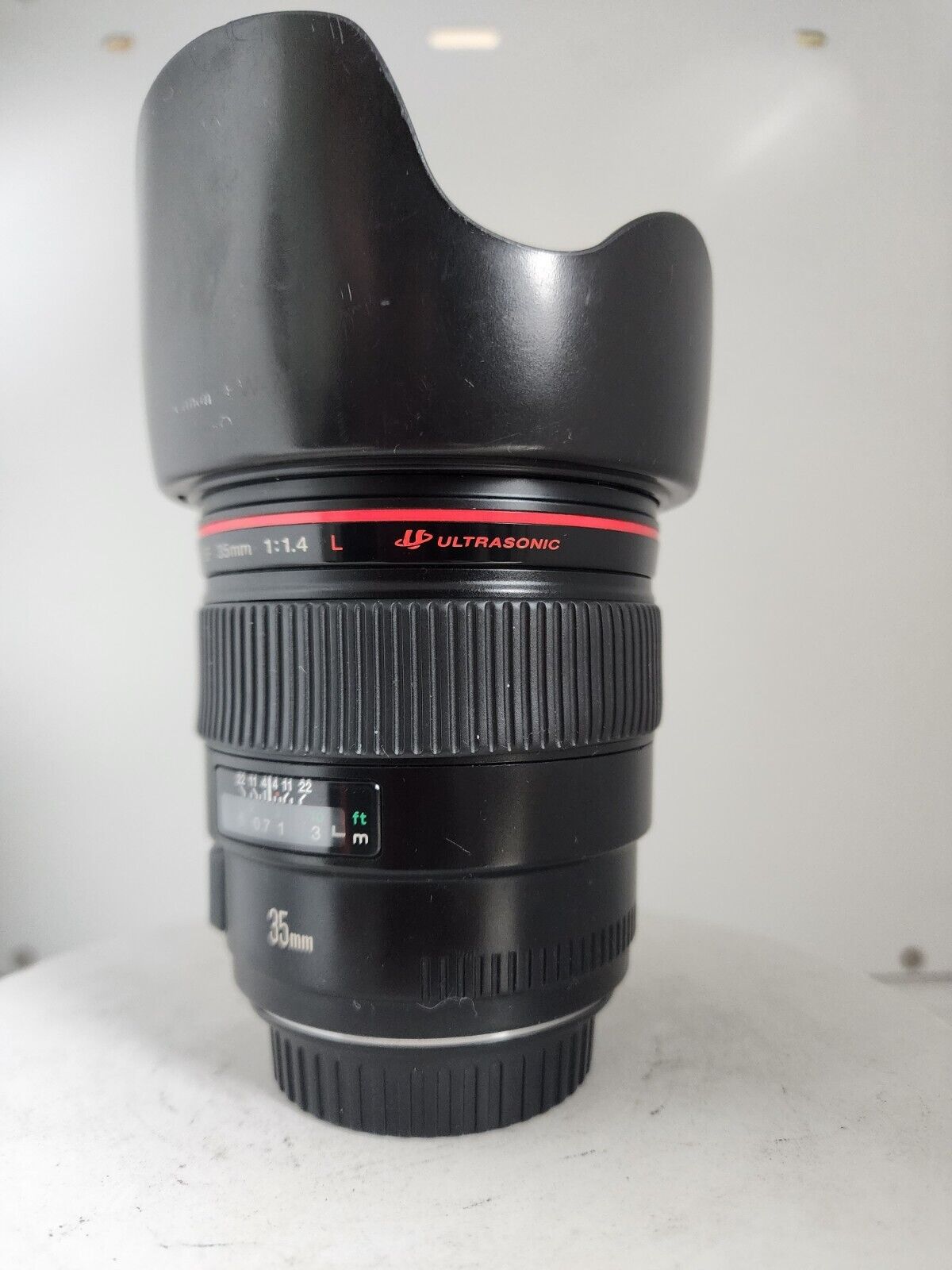 キヤノンEF35mmF/1です4L USMレンズはキヤノン製のマウント用です