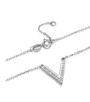 V文字モチーフネックレス ロング シルバー ローズゴールド 爽やか 大人スタイル 大人可愛い きれいめ シンプル カジュアル 大人 上品 おしゃれ かっこいい レトロ アジアン 大人可愛い 大人女子