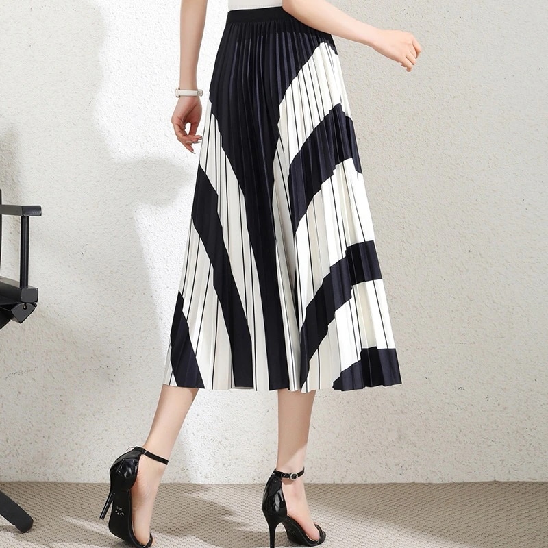 夏の薄い気質プリーツスカート新型韓国伸縮性のあるウエスト Aラインロングスカート