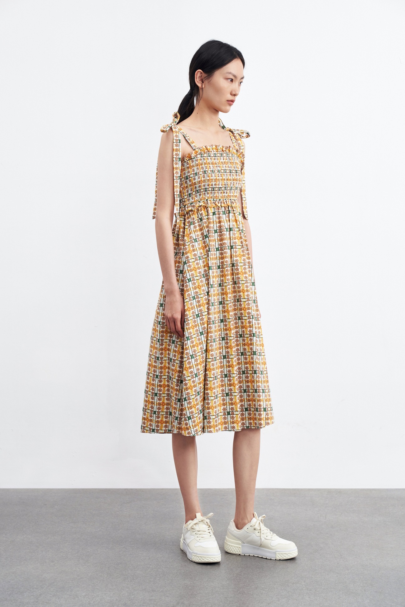 春 夏 レディース 婦人服 レトロ カジュアル 花柄 カジュアル 個性的 ユニーク ワンピース イエロー XS S M L XL ワンピース 膝下 袖なし かわいい 大人可愛い きれいめ シンプル