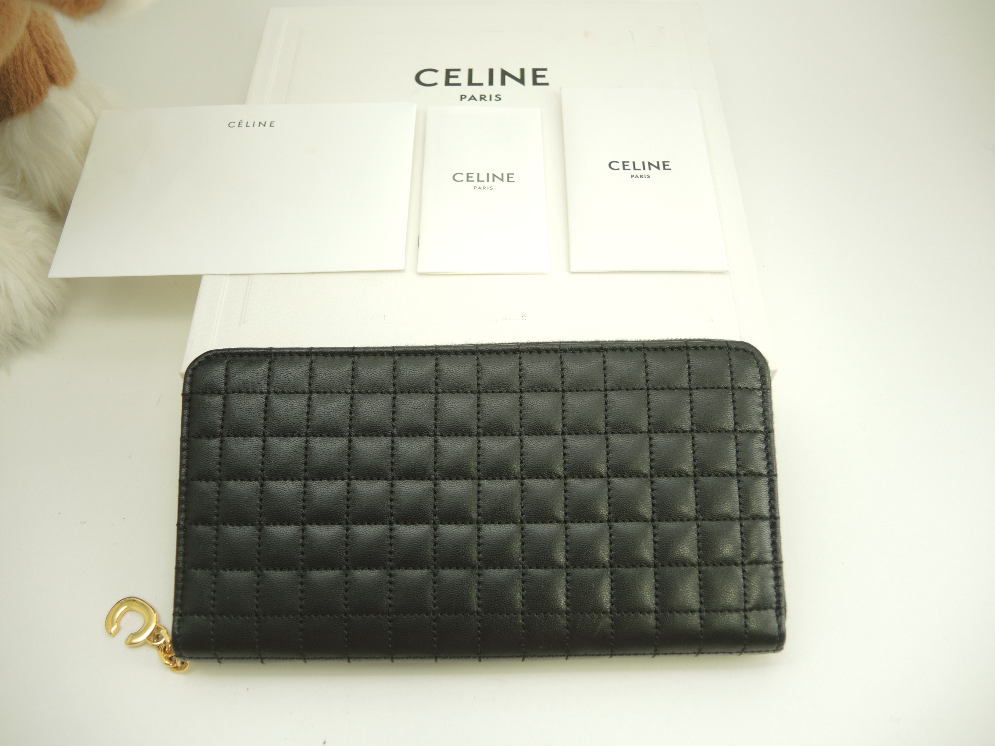 ロングウォレット キルテッド レザー黒 ラウンドジップ長財布 Cチャーム 未使用@ 9 37,570円