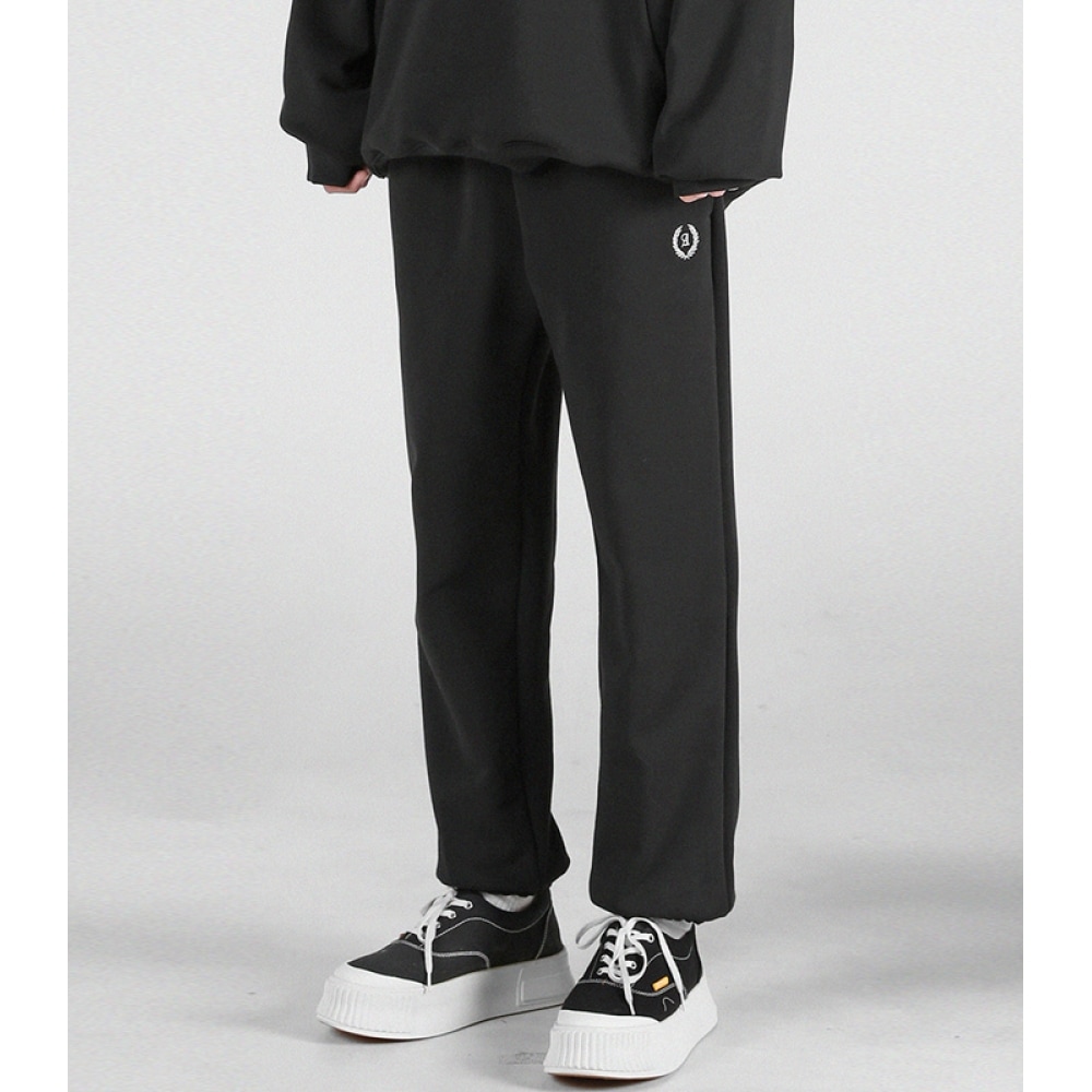 AVANDRESS ミニロゴトレーニングパンツブラック