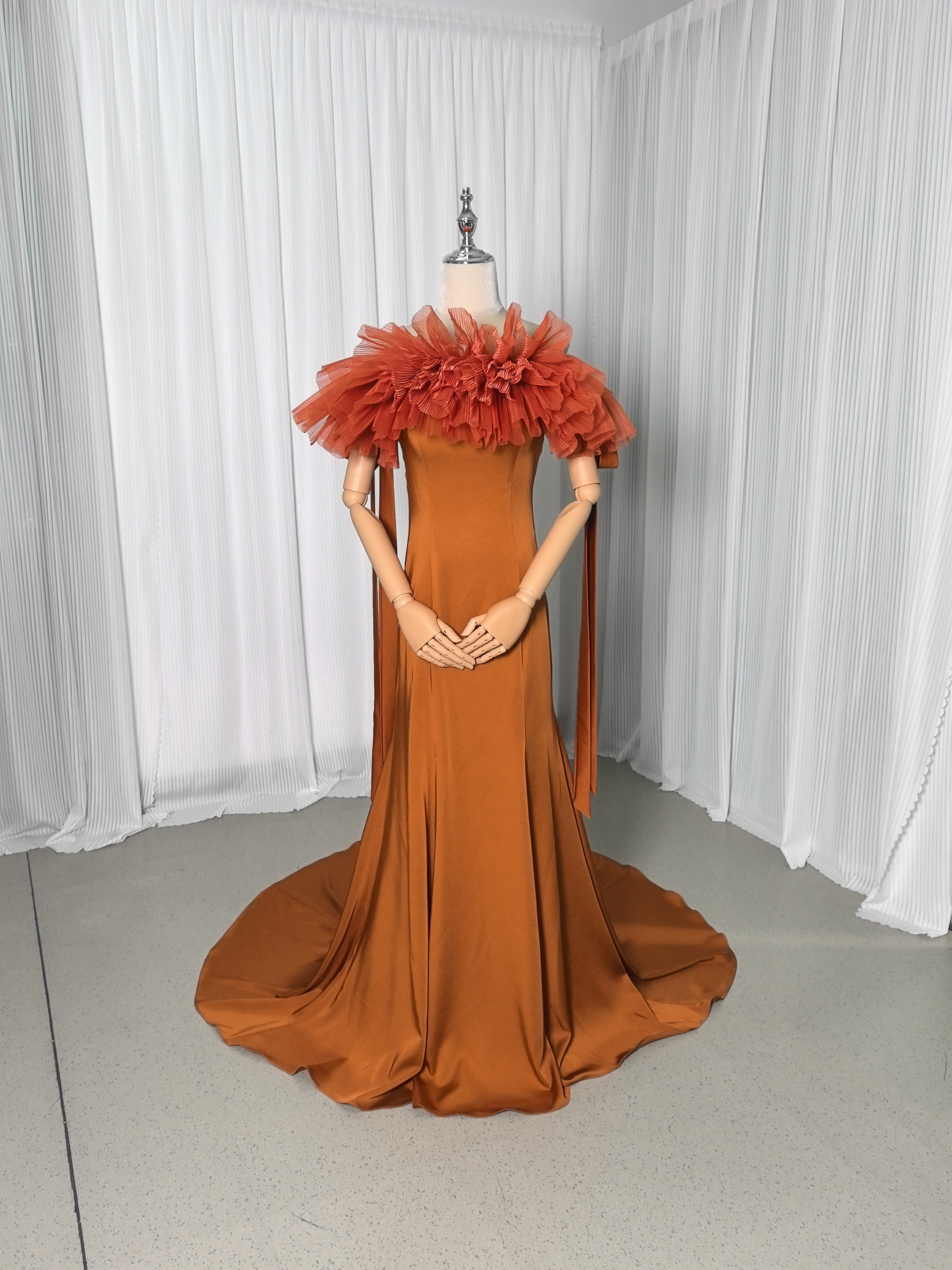 上品！ パーティードレス テラコッタ色 オフショルダー 細見えシルエット エレガント