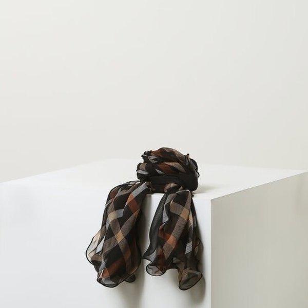 AK Bundang店 ブラックハウスチェックロングシルクスカーフ DCSC5F291BK