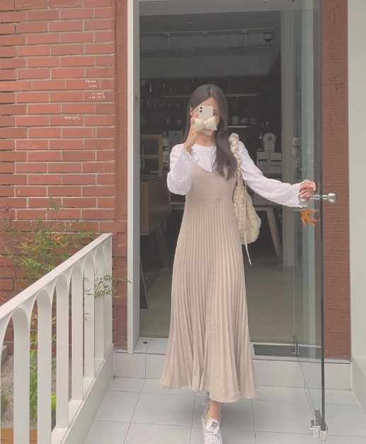 ワンピース ワンピドレス ロング ロング丈 マキシ マキシ丈 9分丈 アンクル丈 7分丈 袖なし Vネック 襟なし セミフレア ストレート Aライン プリーツ 切り替えデザイン ファスナー 大人可愛い
