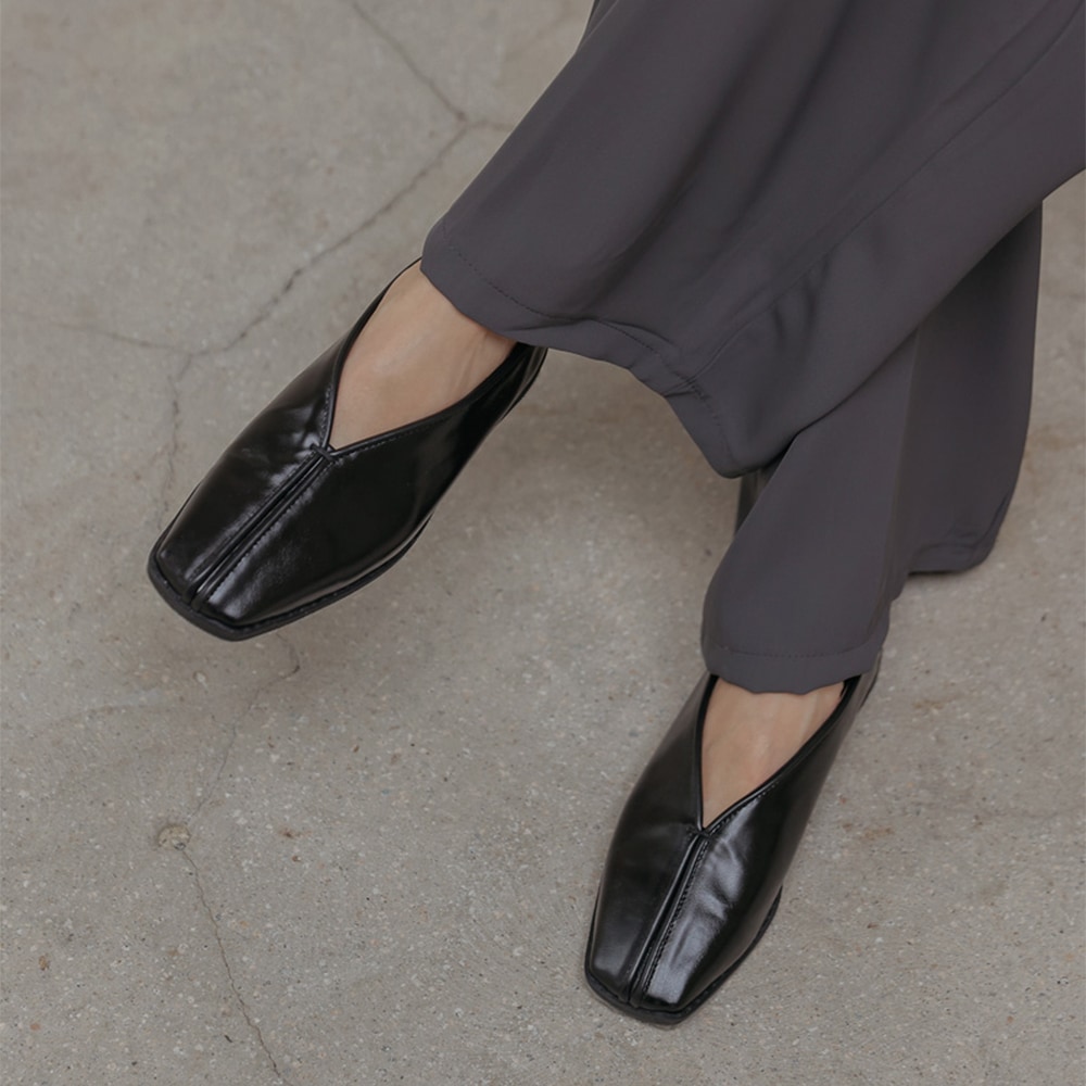 エロニーラインポイントスクエアフラットシューズ