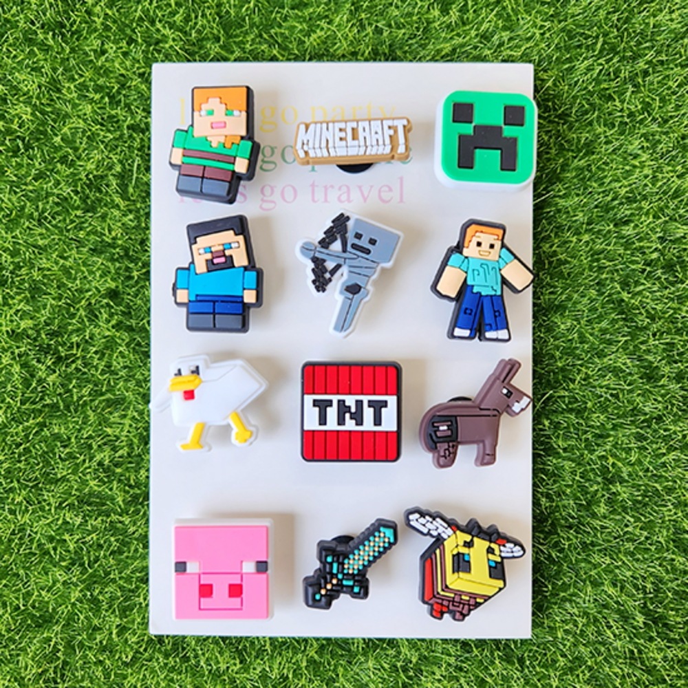 Minecraftのアクセサリーパーツ12pセットシューズ装飾インテリア装飾 6,300円