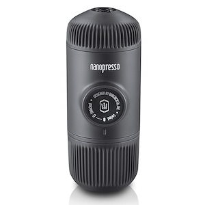 NanopressoポータブルエスプレッソマシンMiniPressoアップグレードバージョン18バーの圧力余分な小さな旅行コーヒーメーカー手動制御付きグラウンドコーヒーと互換性