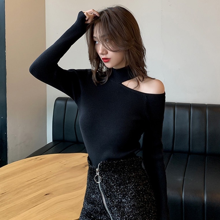 トップス カットソー 長袖 肩出し ハイネック アシンメトリー デザイン 美ライン ニュアンス 伸縮性 ストレッチ スタイルアップ モノトーン かわいい 大人可愛い きれいめ シンプル カジュアル