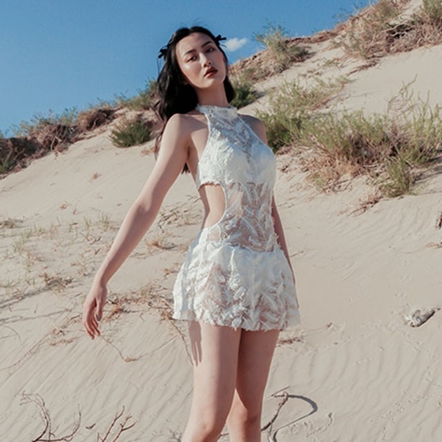 水着 ワンピース レディース 大きいサイズ セクシー モノキニ レース ホルターネック 無地 白 海 ビーチ 夏