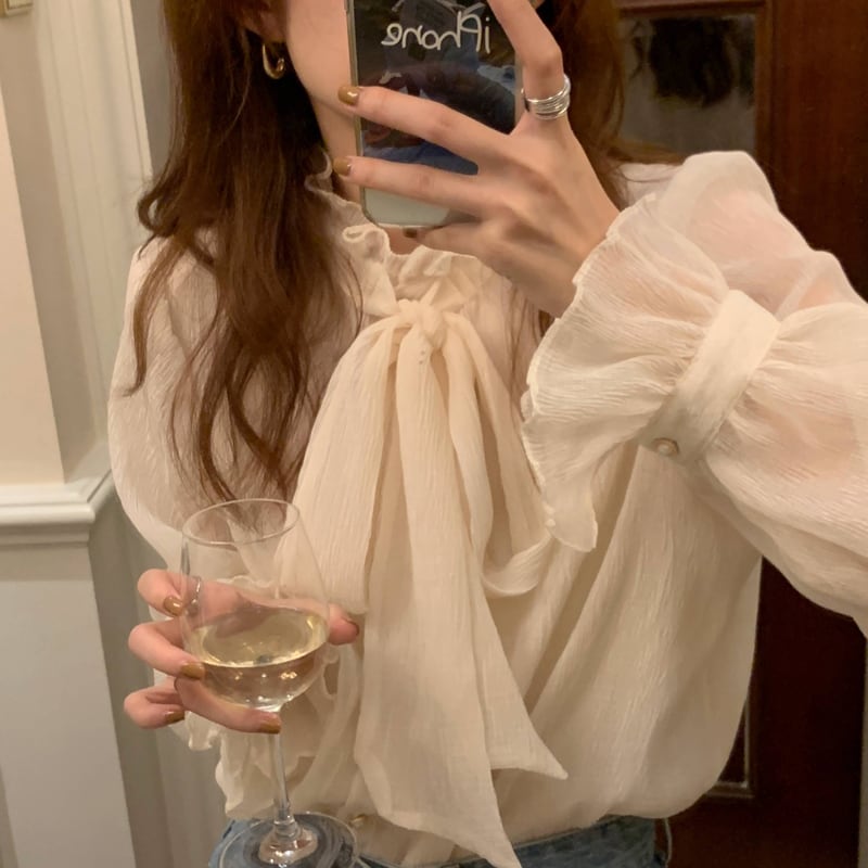 トップス ブラウス 白トップス 袖あり 長袖 フレアスリーブ ボウタイ フレア チュール シフォン 透け感 シースルー かわいい 大人可愛い シンプル 大人 上品 おしゃれ 大人可愛い 大人女子 wt