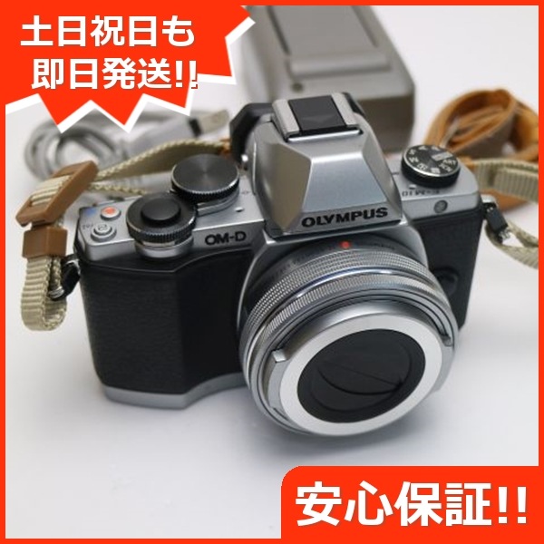 新品同様 E-M10 レンズキット シルバー 135