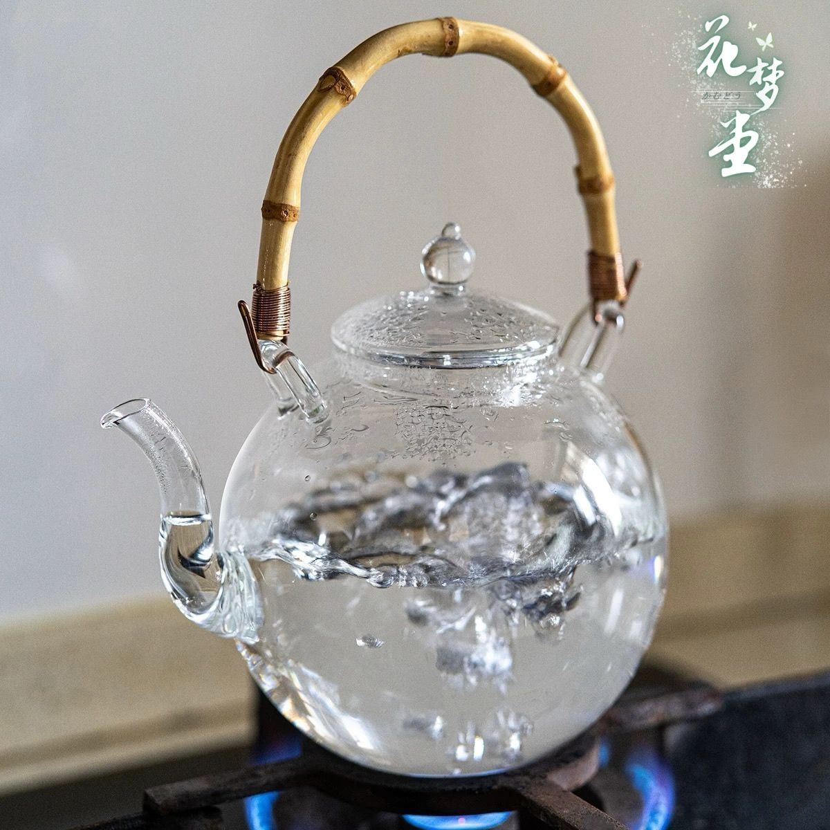 ガラスケトル 900ml 耐熱 ガラス ティーポット 竹の持ち手 まんまるポットヤカン 湯沸かし 手作り おしゃれ ガラスポット ガラスティーポット 大容量 紅茶ポット ガラス急須 フルーツティー 麦