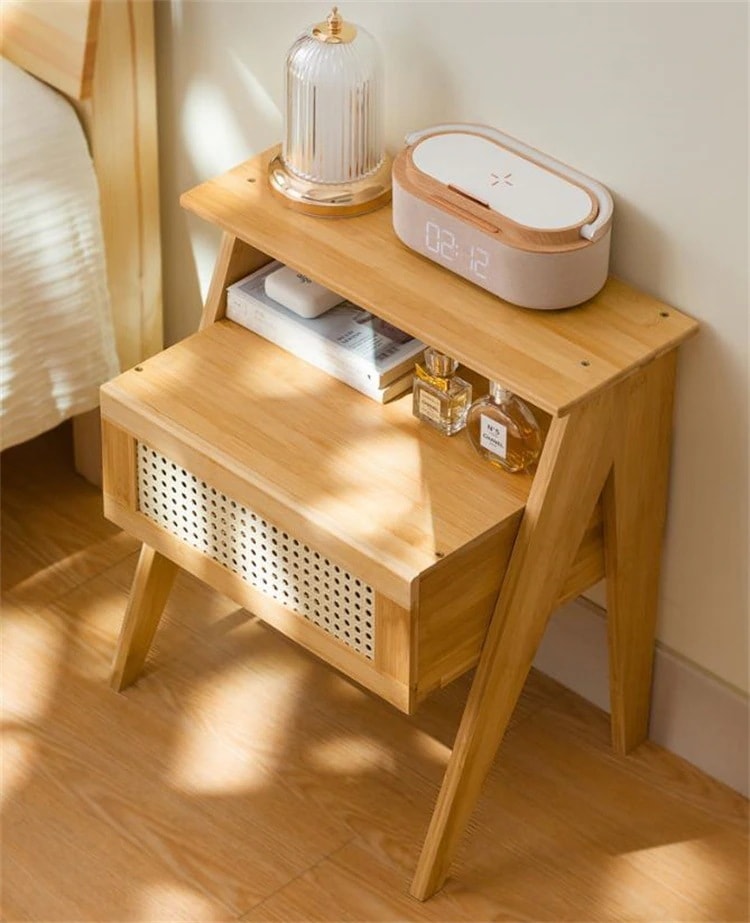 INSスタイル 小さいテーブル 実木戸棚 ロッカー 寝室棚 大人気 洗練された ナイトスタンド シンプル デザインセンス ベッドの後部収納 小型戸棚