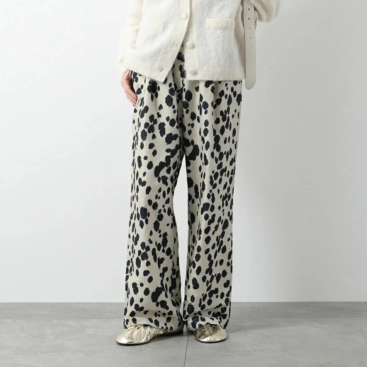CHIGNON シニヨン イージーパンツ 3246-496MK レディース ダルメシアン プリント 柄パンツ リラックスパンツ ワイド ストレート 【mega】