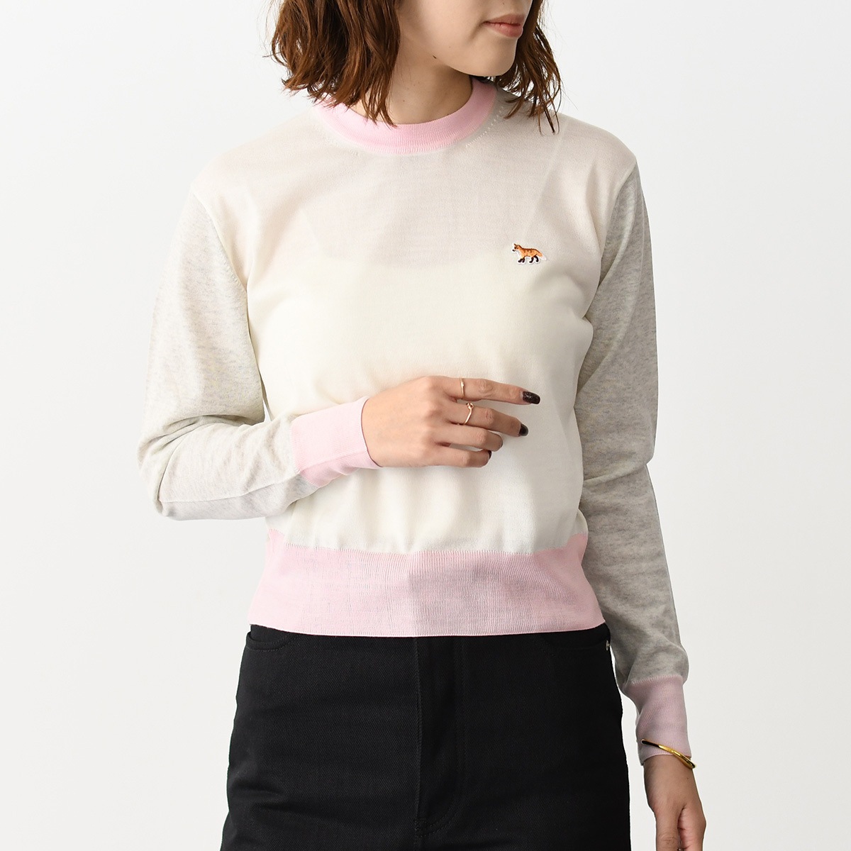 MAISON KITSUNE メゾンキツネ ニット ベビー フォックス パッチ カラー ブロック ジャンパー MW00808 KT1036 レディース ホワイト レギュラーフィット ウール