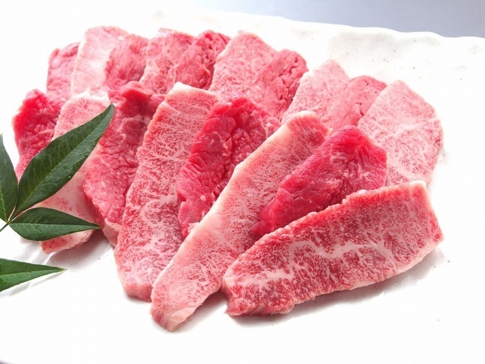 黒毛和牛 メス牛 限定 赤身 と とろ カルビ 焼肉 800g 牛肉 御歳暮 牛肉ギフト 誕生日 A4 A5