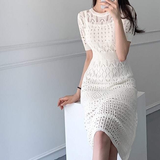 4色 ワンピース 半袖 春夏 フォーマル フレア ニット ワンピ ひざ丈 ミモレ丈 五分袖 ラウンドネック セミフレア タイト 細身 レース ウエストマーク 透け感 色展開 ホワイト ブラック ブルー