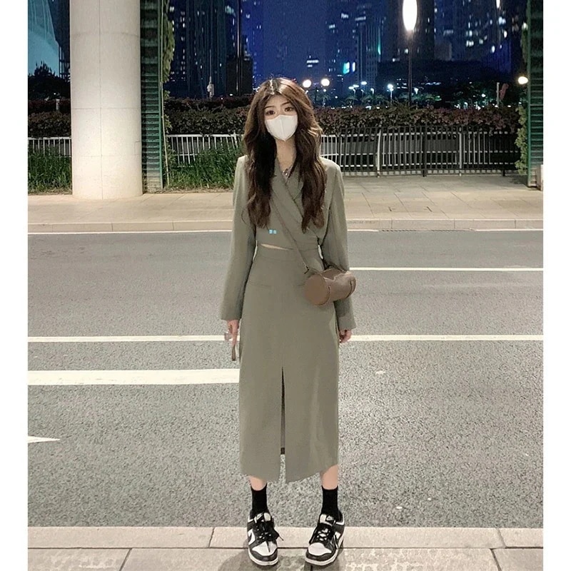 涼しく楽ちんセットアップ 短気長袖ブレイズ ミドル丈スプリット レディースツーピースセット 4,947円