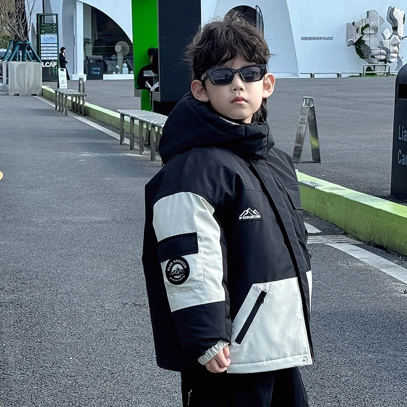 子供用厚手パンチスーツ冬の男の子用ダウン保温インナー胆連帽コート2点セット